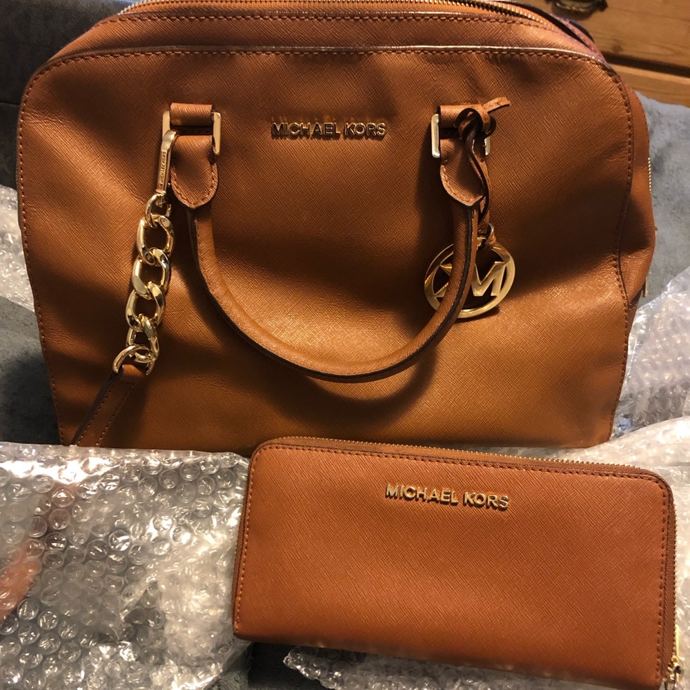 MKSatchel & Wallet *ON HOLD FOR BELA*